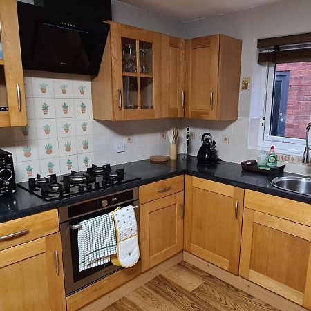 Spacious, 5 Bed House For 9 In Chester Zewnętrze zdjęcie